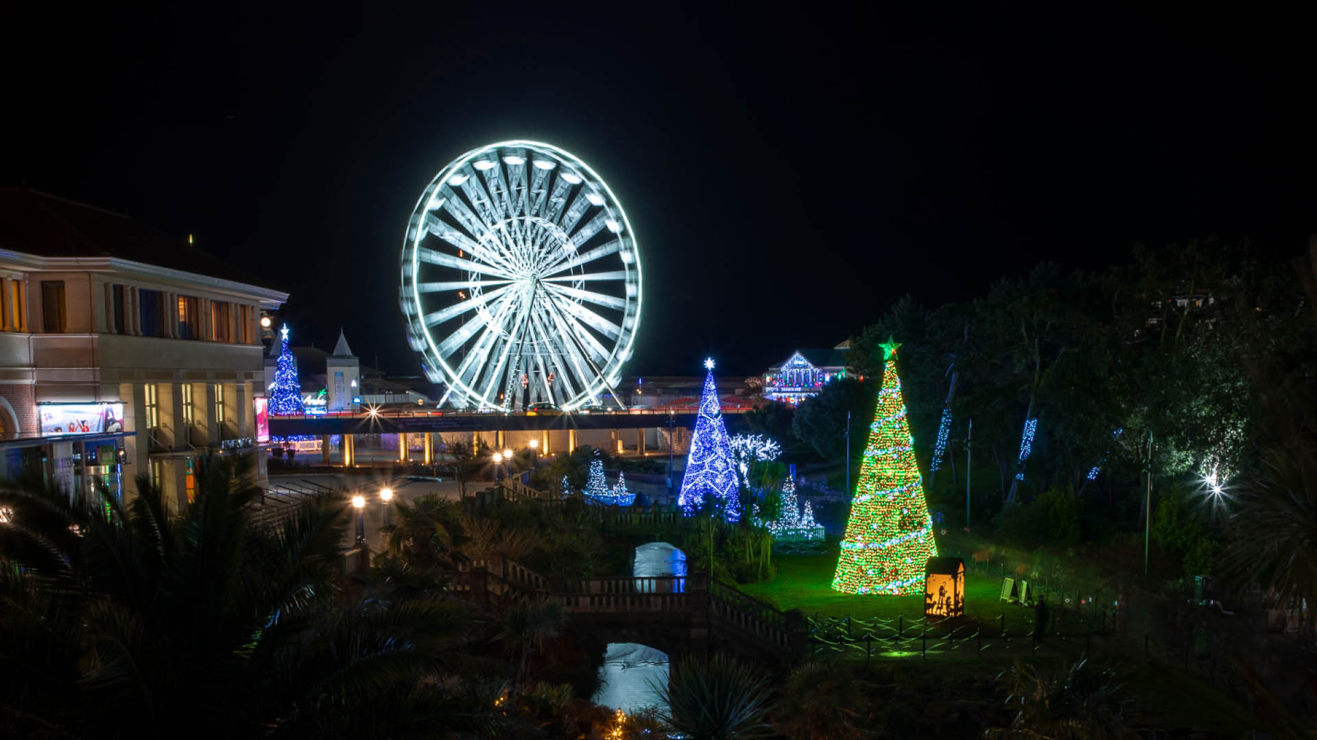 View over lower gardens with the big wheel in the background